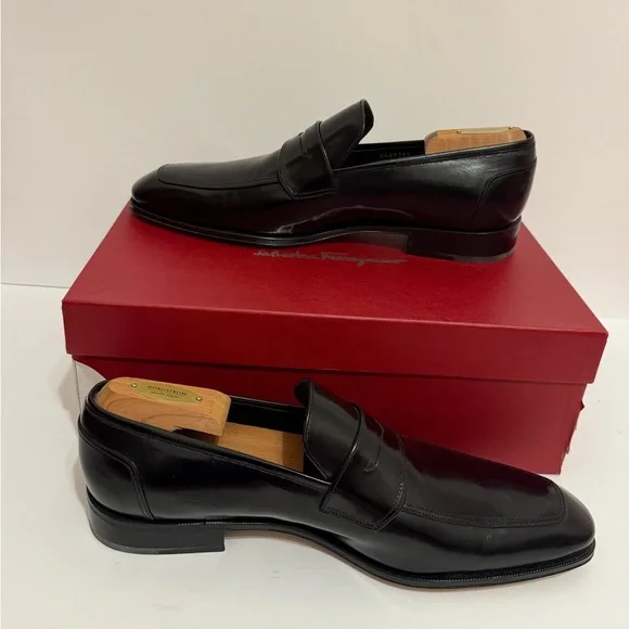 Ferregamo - Lionel (give me an offer) NEW w/Box Salvatore Ferragamo Lionel Loafers 10.5 EE Nero  main image 2